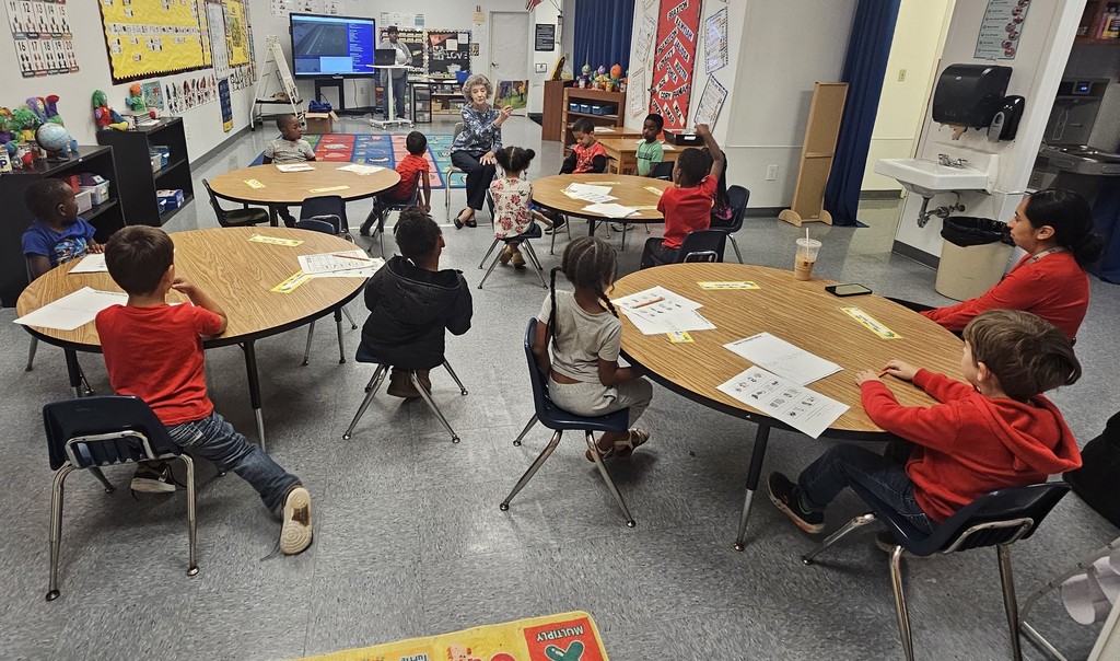 Books, stories, and lots of smiles. The Crockett Garden Club Volunteers spent the morning giving away books and reading to our Early Childhood students. We’re so grateful for your time, energy, and love for our kids.