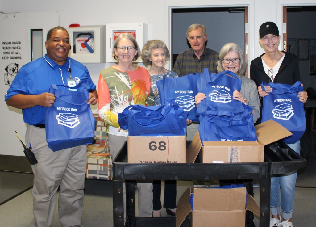 Books, stories, and lots of smiles. The Crockett Garden Club Volunteers spent the morning giving away books and reading to our Early Childhood students. We’re so grateful for your time, energy, and love for our kids.