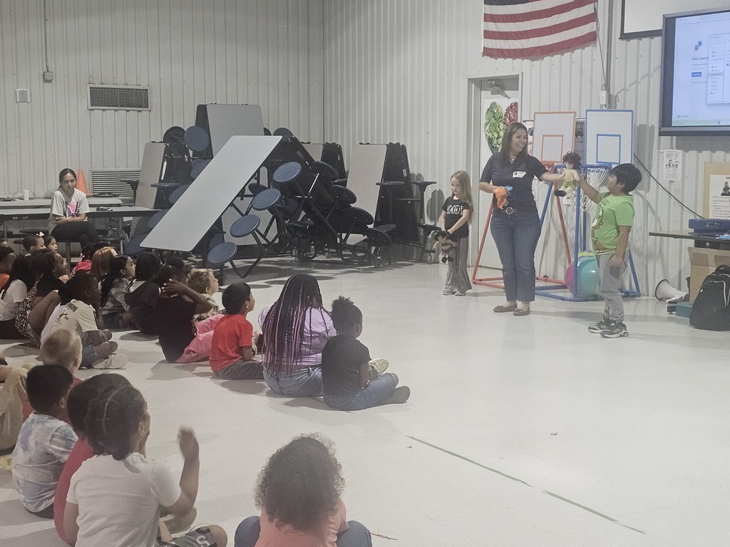 Big thanks to the Kalin’s Center for coming out today to talk with our students about Good Touch, Bad Touch and personal safety. We appreciate all they do for our community!