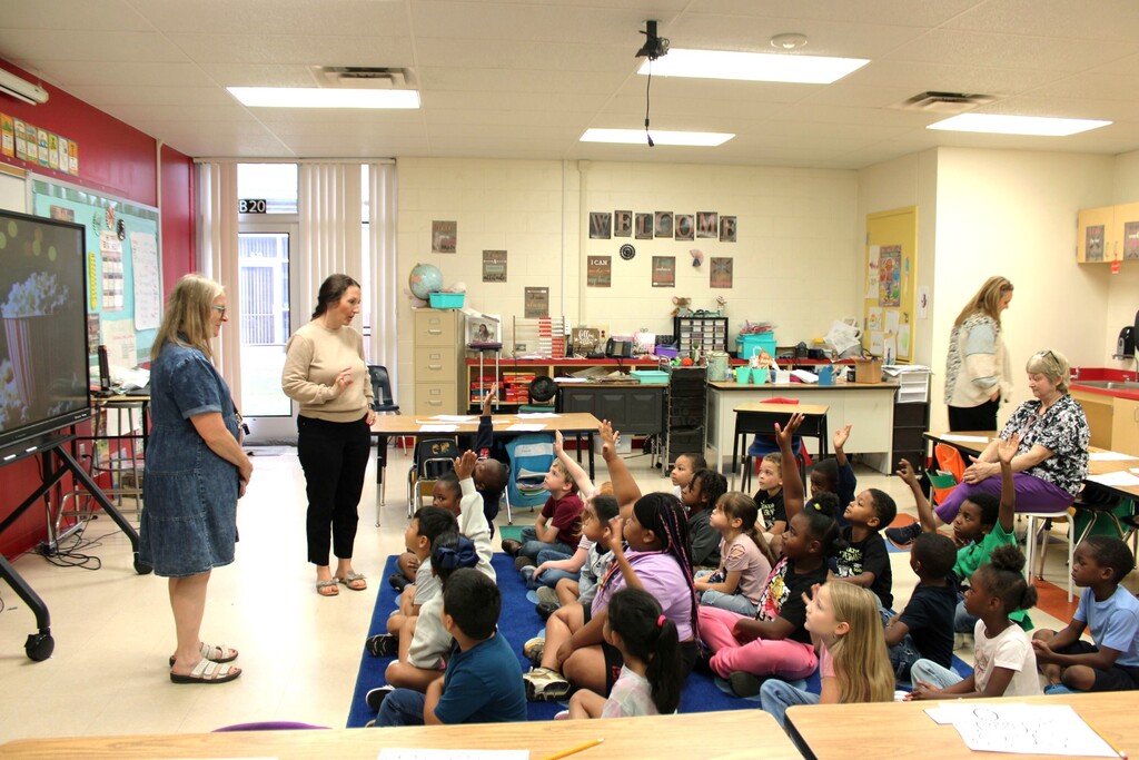 Crockett Early Childhood kindergarteners stopped by Crockett Elementary to meet the 1st grade team and explore the spaces where they’ll learn, play, and grow next year.