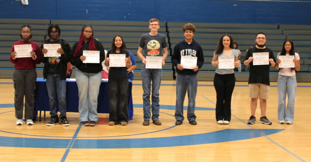 Shoutout to our amazing CHS Underclassmen who achieved All‑A and A/B Honor Roll status! We’re proud of your dedication and excellence.