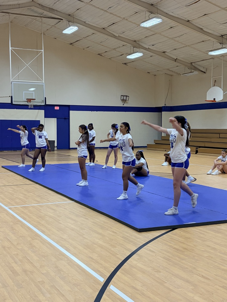 Our Crockett Bulldog Cheerleaders are officially gearing up for the 2026-2027 school year! They are ready to bring the energy, spirit, and big crowd noise to the sidelines. 📣✨