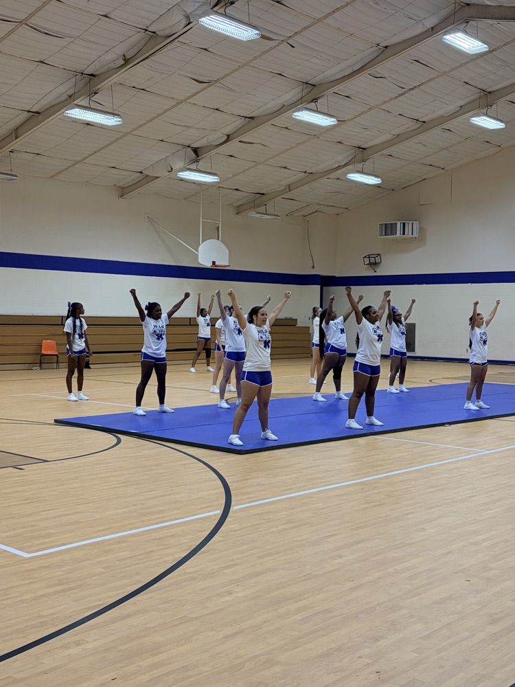 Our Crockett Bulldog Cheerleaders are officially gearing up for the 2026-2027 school year! They are ready to bring the energy, spirit, and big crowd noise to the sidelines. 📣✨