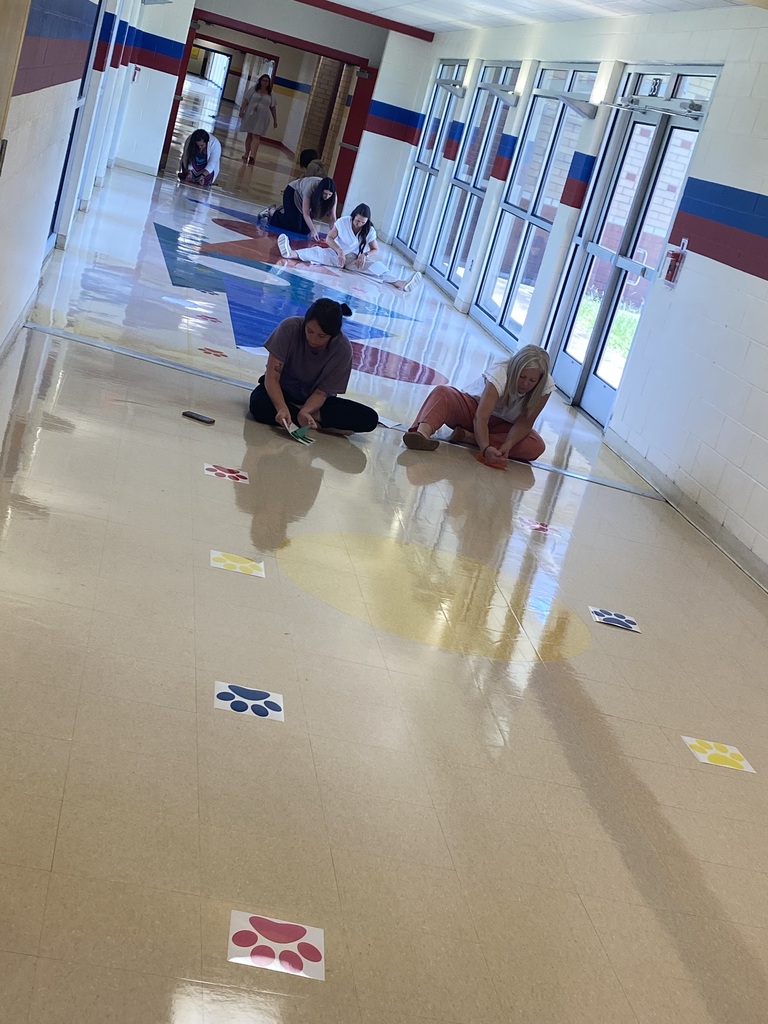 Crockett Elementary Instructional Leadership Team hard at work preparing the school for our Bulldogs!