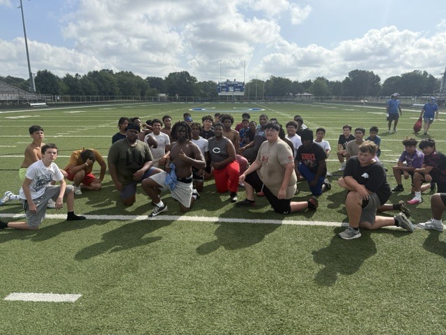 Day 3 and the grind is REAL! Our 7–9 grade football camp and 10–12 strength & conditioning crew teamed up today — all putting in work and all in one powerhouse photo. 💪🏈