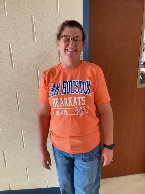 Crockett Jr. High went all‑in for College Day!   Staff brought the spirit and the smiles, rocking gear from their favorite colleges and filling the campus with pride, color, and future‑focused energy.