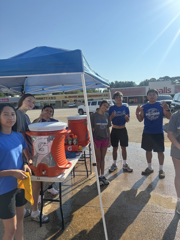 Come out and support our cross country kids!!!🏃🏻🏃♀️🏃🏻💙🤍💙! Get your car wash cleaned 🧼 🚗🚙