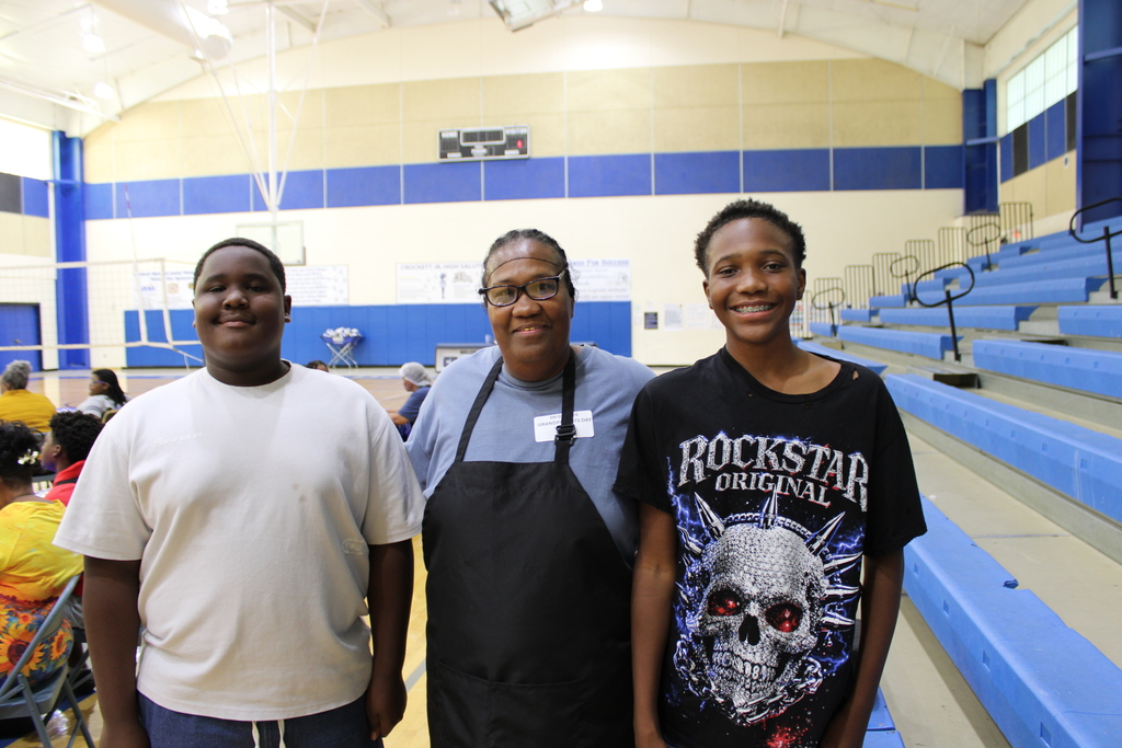💙CROCKETT JR. HIGH GRANDPARENTS DAY BREAKFAST 💙  We had an amazing turnout this morning! Thank you to all the wonderful grandparents  (and parents) who came out to share breakfast and make the day so special for our students. Your support means so much to our Bulldog family.