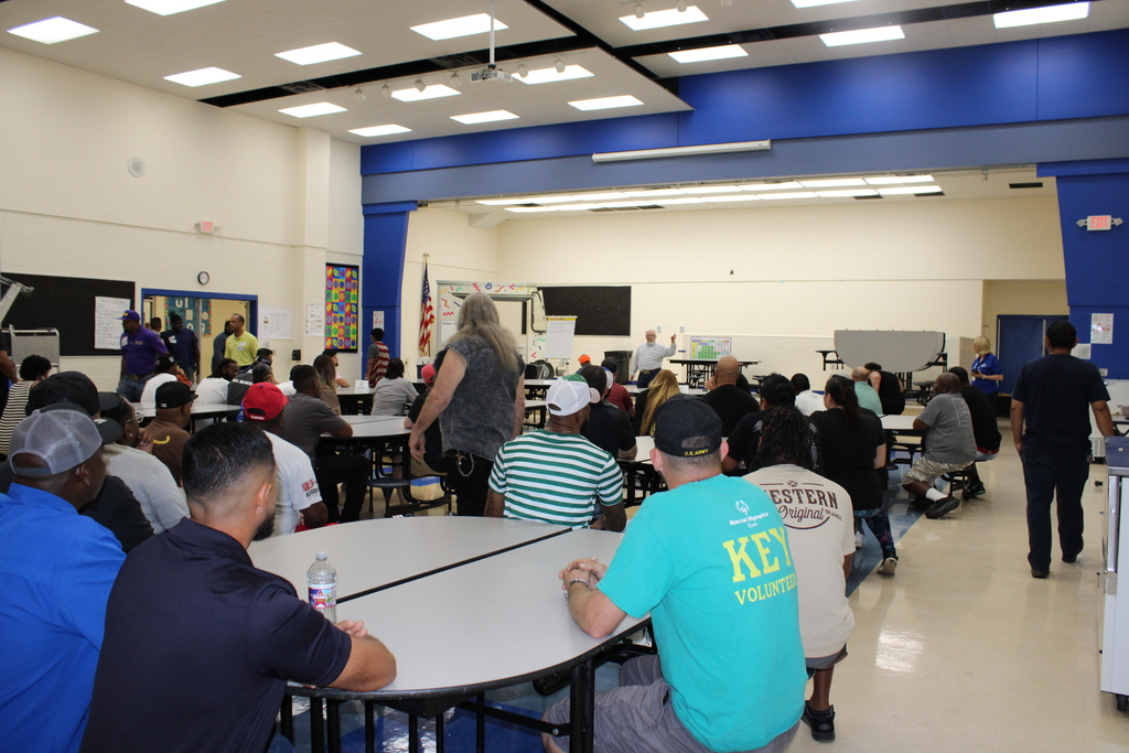 💙 Brought Their Dads to School! 💙  Crockett Elementary and Jr. High students welcomed their dads to school today, and we had a great turnout! 👏  Thank you to all the dads and father figures who took the time to join us and make the day so special for our students. We appreciate you!  A special thank you to Strong Fathers for putting together this wonderful event and helping create meaningful moments for our students and families! 🐾💙