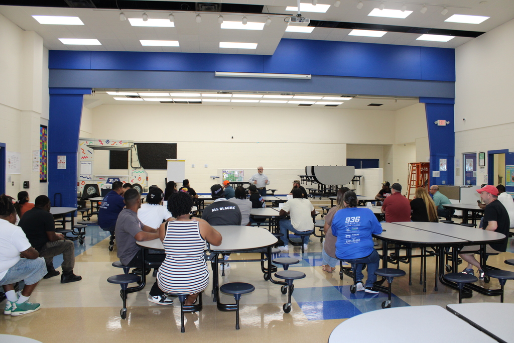💙 Brought Their Dads to School! 💙  Crockett Elementary and Jr. High students welcomed their dads to school today, and we had a great turnout! 👏  Thank you to all the dads and father figures who took the time to join us and make the day so special for our students. We appreciate you!  A special thank you to Strong Fathers for putting together this wonderful event and helping create meaningful moments for our students and families! 🐾💙