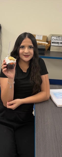 Our Crockett High School Cosmetology Intro students are combining creativity and science! Today’s skin anatomy lesson featured a delicious twist—building edible parfaits to represent the layers of the epidermis. Great job, future cosmetologists! 👏🎨