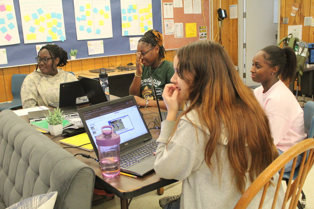 Our Crockett High School Yearbook staff enjoyed a visit from our Walsworth Yearbooks Advisor, Alicia Merrifield, in Mrs. Drake's classroom yesterday afternoon!  Alicia worked with students to strengthen their caption-writing skills, focusing on how the right words can bring a photograph to life.  This year, our staff is working hard to take our yearbook to the next level, not only through stronger photography, but also through meaningful storytelling that captures the moments, people, and memories that make our school year special.  After all, a great yearbook doesn't just show what happened, it tells a story worth remembering. 