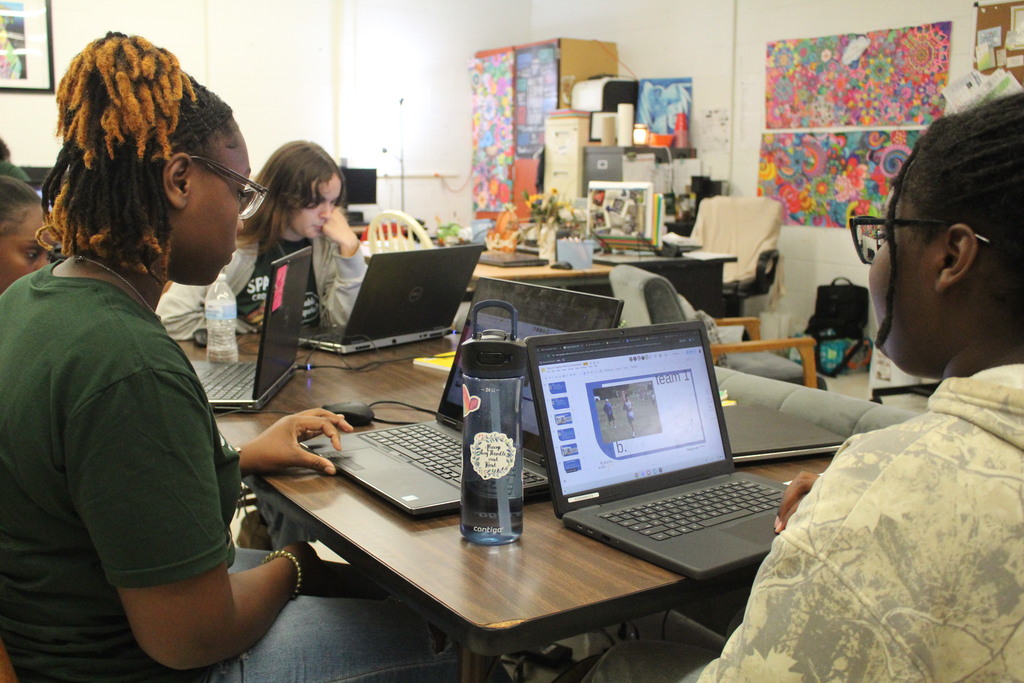 Our Crockett High School Yearbook staff enjoyed a visit from our Walsworth Yearbooks Advisor, Alicia Merrifield, in Mrs. Drake's classroom yesterday afternoon!  Alicia worked with students to strengthen their caption-writing skills, focusing on how the right words can bring a photograph to life.  This year, our staff is working hard to take our yearbook to the next level, not only through stronger photography, but also through meaningful storytelling that captures the moments, people, and memories that make our school year special.  After all, a great yearbook doesn't just show what happened, it tells a story worth remembering. 