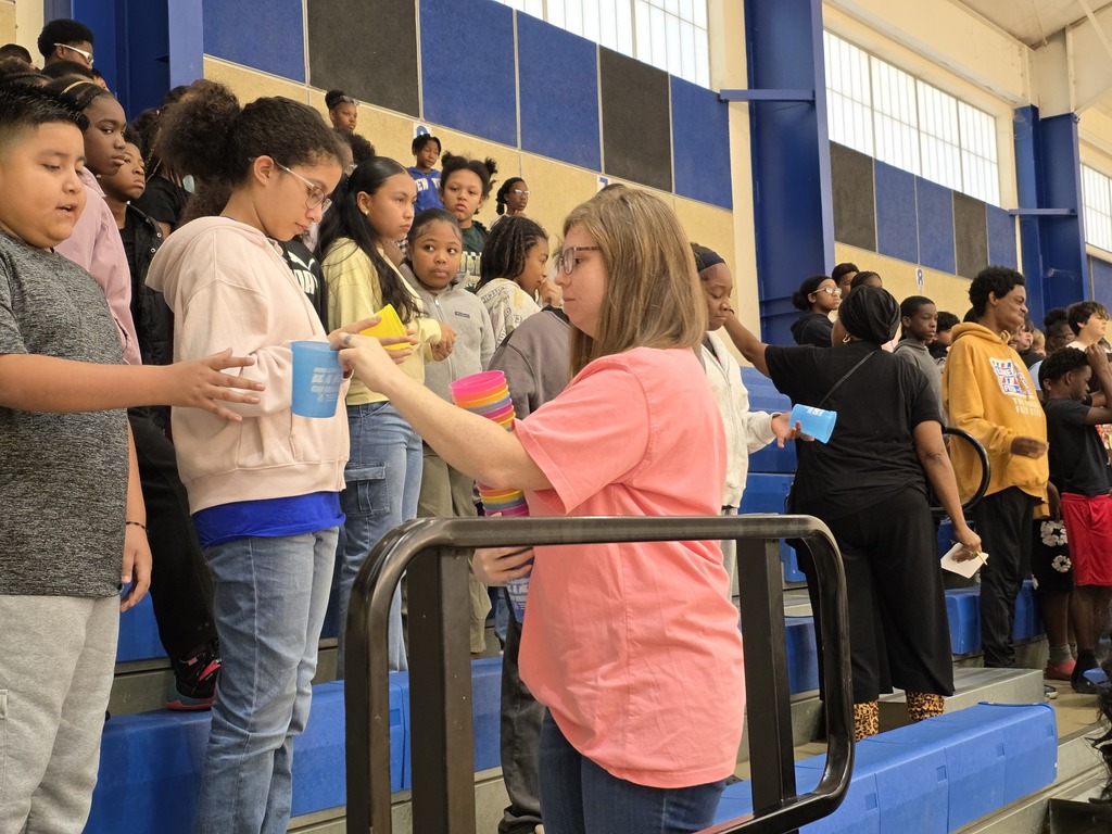 Crockett Jr. High held an impactful Red Ribbon & Suicide Prevention assembly this morning. 💙 A special thank you to the Crockett Police Department for coming out to speak with and support our students! #CrockettISD #CommunityPartnerships