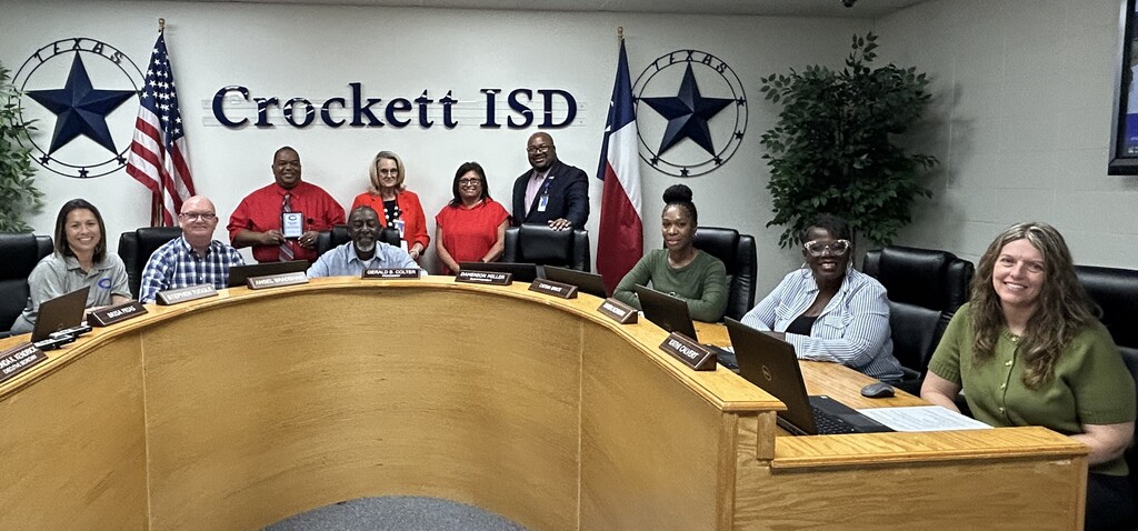 Crockett ISD Principals were recognized at our monthly Board Meeting on Monday, October 26, for National Principal Month! 🌟 Thank you, principals, for all your hard work and dedication to our students, staff, and schools! We appreciate everything you do! 💙