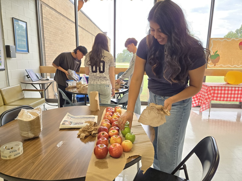 You're the CORE of Our School! Look what the Crockett High School Student Council put together to show a little appreciation for our amazing faculty and staff! Today, Student Council members treated CHS teachers and staff to a special Apple Drizzle Bar, complete with fresh apples, caramel, chocolate, and plenty of delicious toppings! From planning and decorating to preparing all the goodies, our Student Council students worked together to create a sweet surprise for the people who do so much for our school. Thank you to our CHS faculty and staff for all you do. We appreciate you to the CORE!