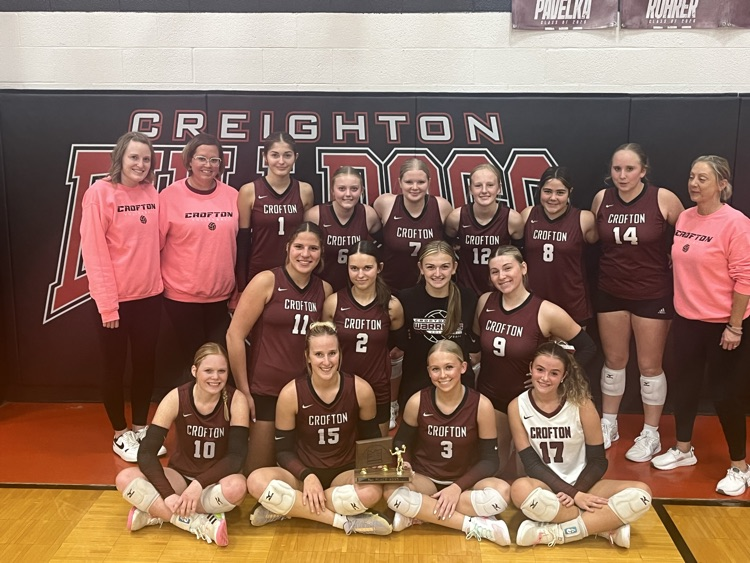 Crofton receiving the third place trophy