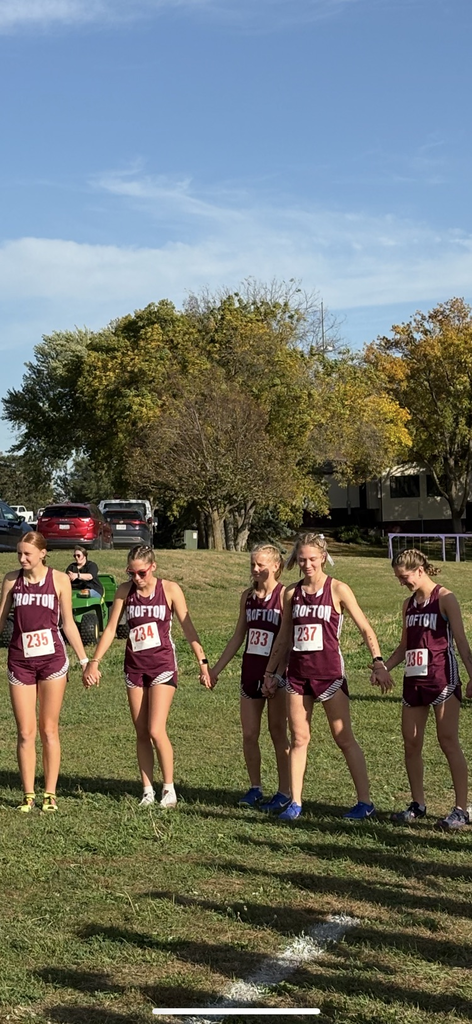 girl cross country runners