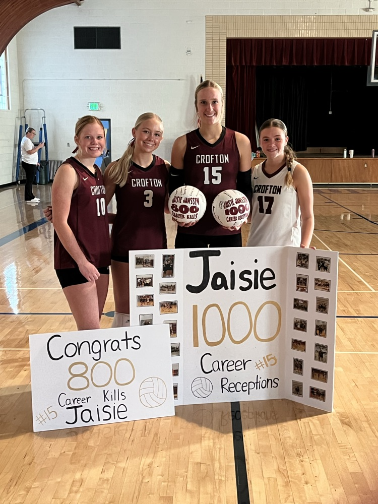 Picture of senior volleyball players celebrating