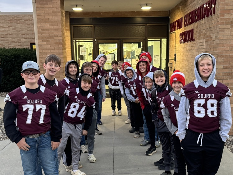 5th & 6th grade football team group picture 