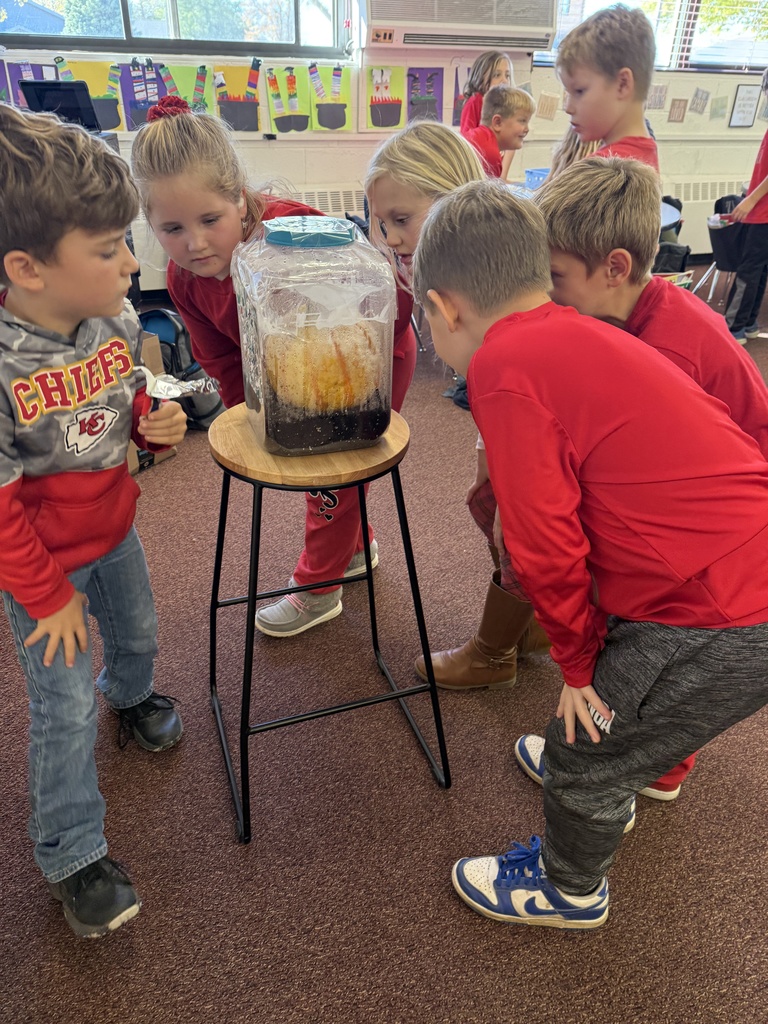 Students observe pumpkin Jack