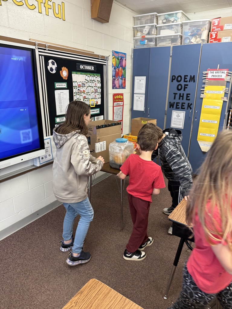 Students observe pumpkin Jack