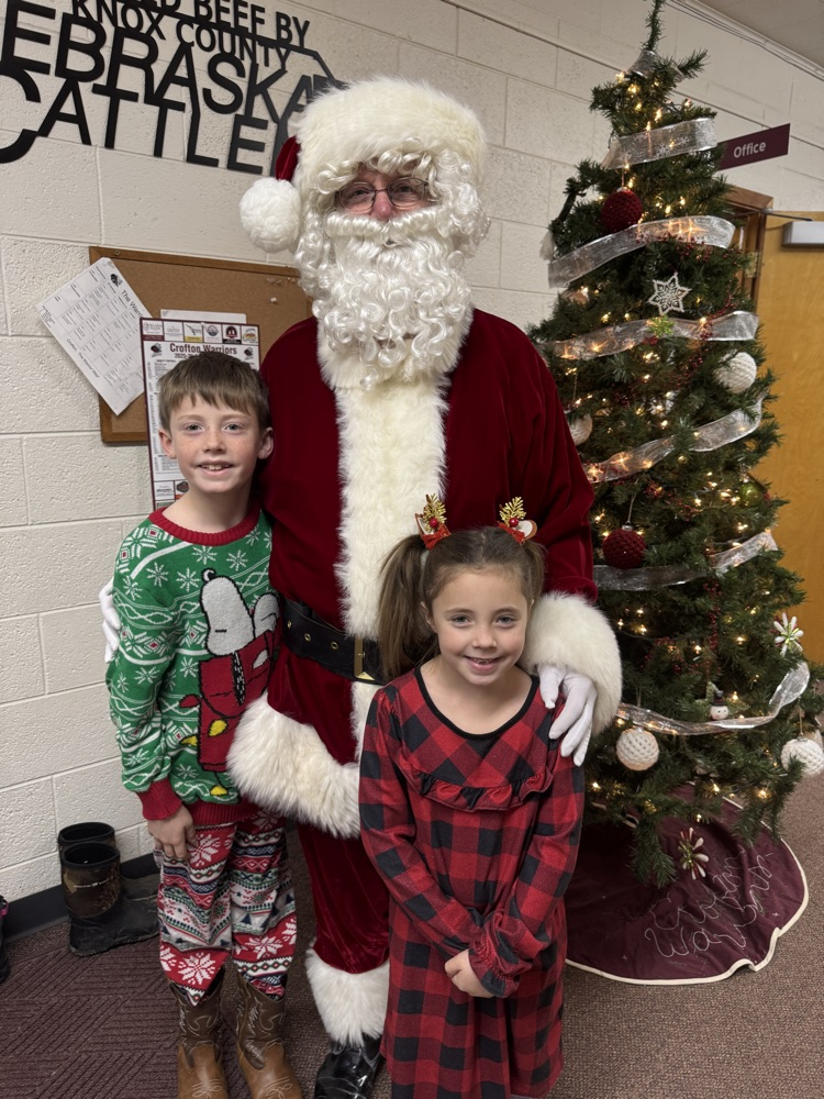 Thunker fam with Santa 