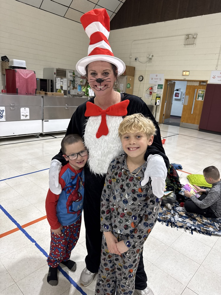 Cat and the Hat with her kids