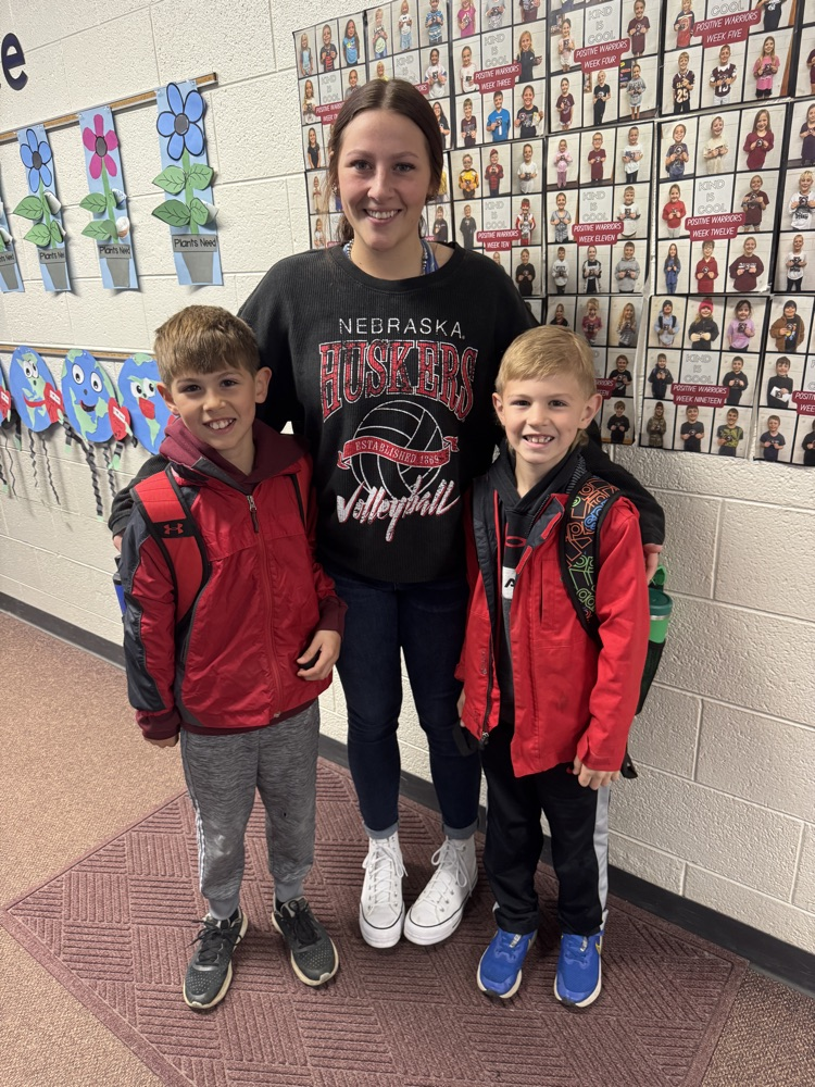 Members of the senior class at the elementary school for High Five Friday