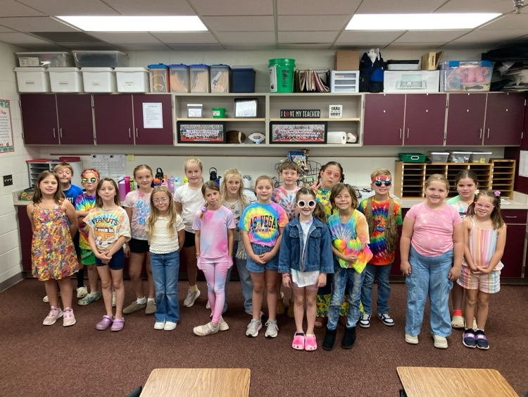 3rd Grade dressed up for 1960’s Homecoming Dress up Day