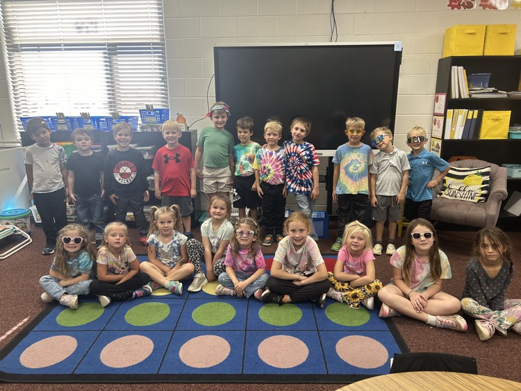 Kindergarten dressed up for 1960’s Homecoming Dress up Day