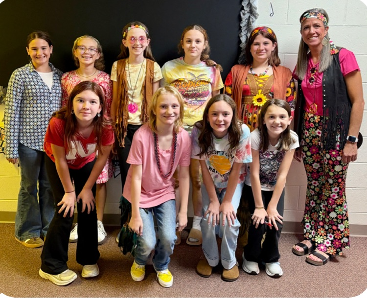 6th grade dressed up for 1960’s Homecoming Dress up Day