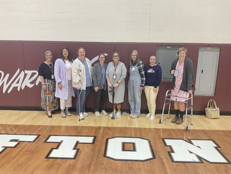 homecoming dress up like a grandparent day