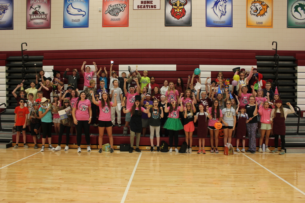 link crew leaders and 7th graders