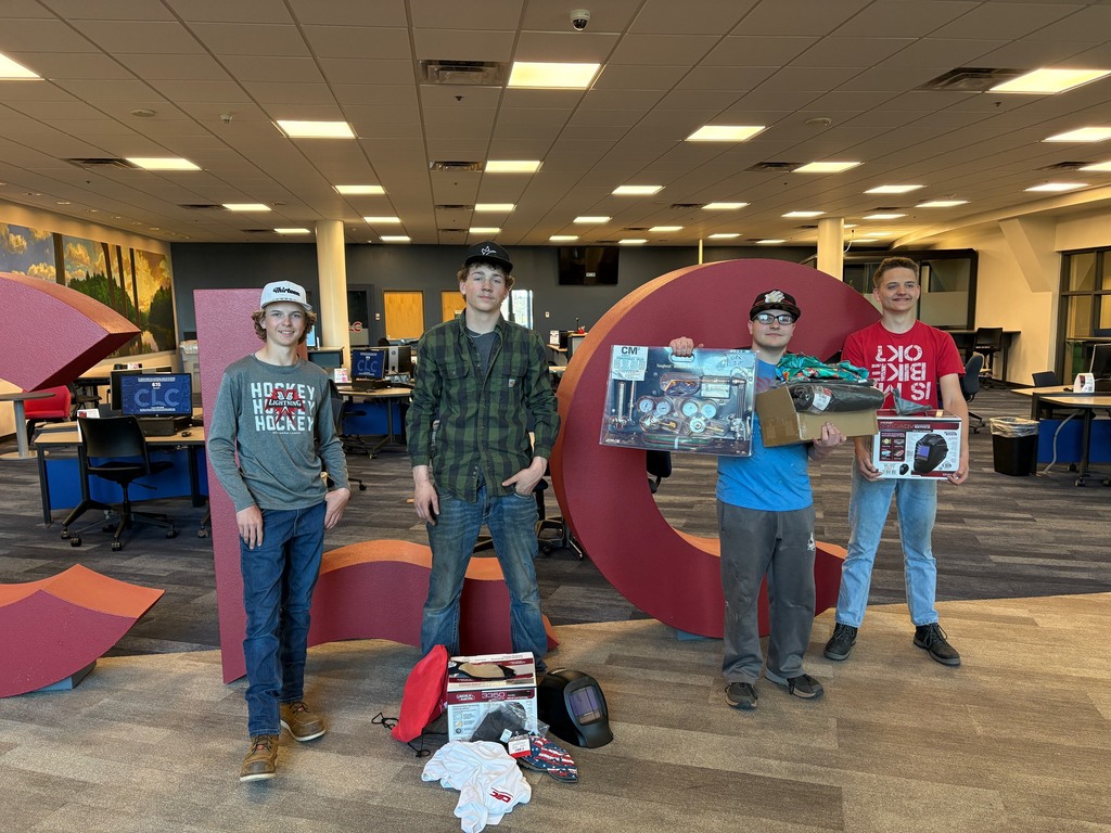 welding students who won prizes at the competition