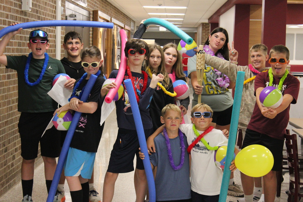 Link crew leaders with their group of students at 7th grade orientation
