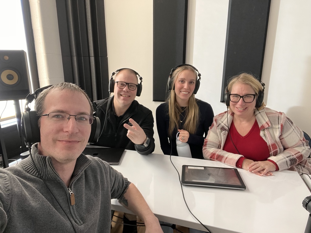 Maggie & Mr. Cap Show