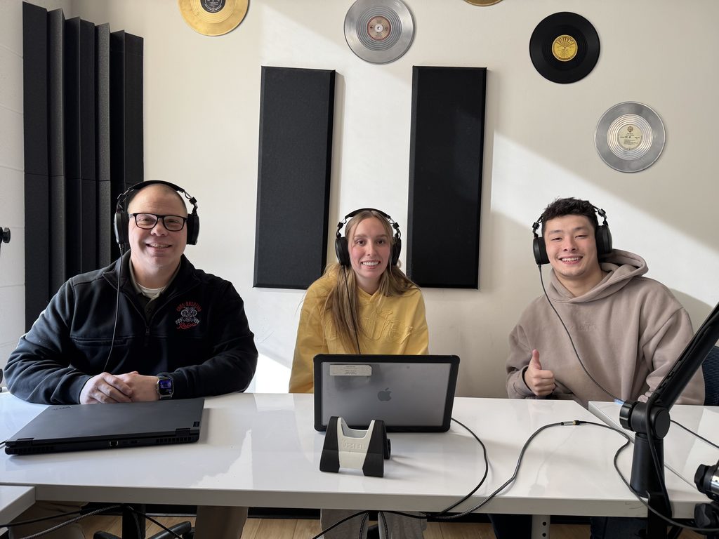 Maggie & Mr. Cap Show