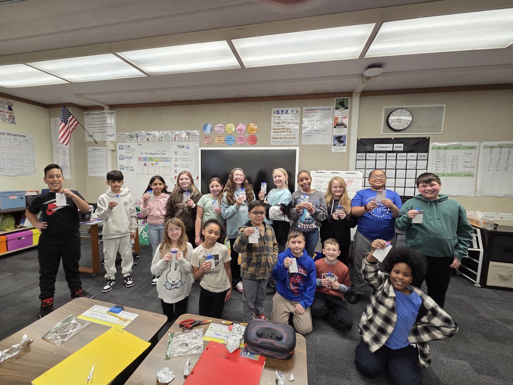 picture of ms edward's 4th grade class at general mitchell