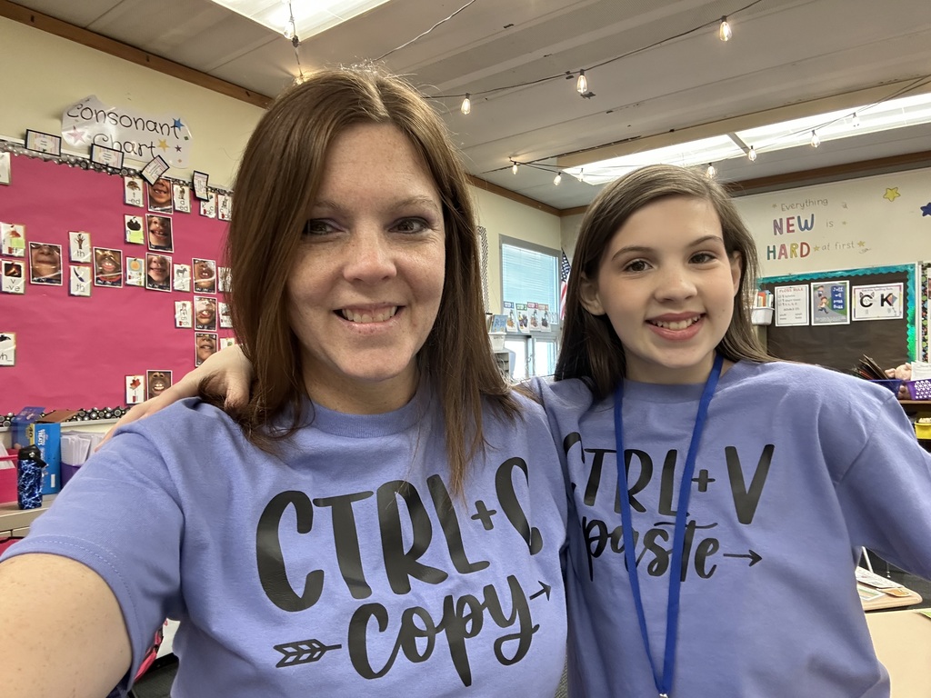 picture of a teacher and her daughter for bring your child to work day