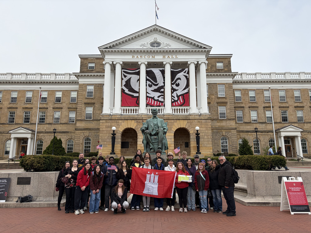 picture of the german class students with students from germany  in Madison