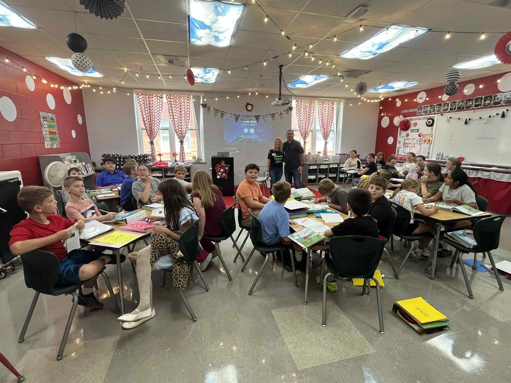 Pastor Oniet and the 5th grade class