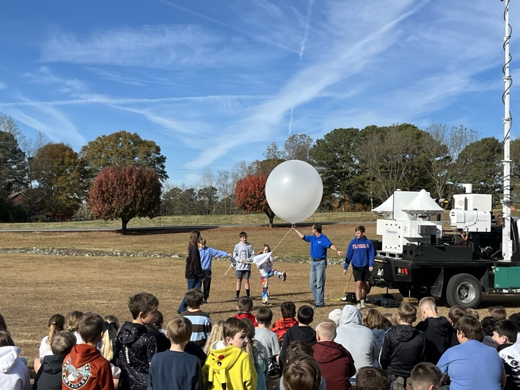 WPI Students with weather balloon