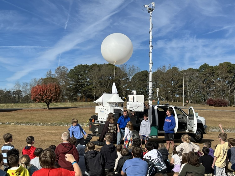 WPI students with weather balloon