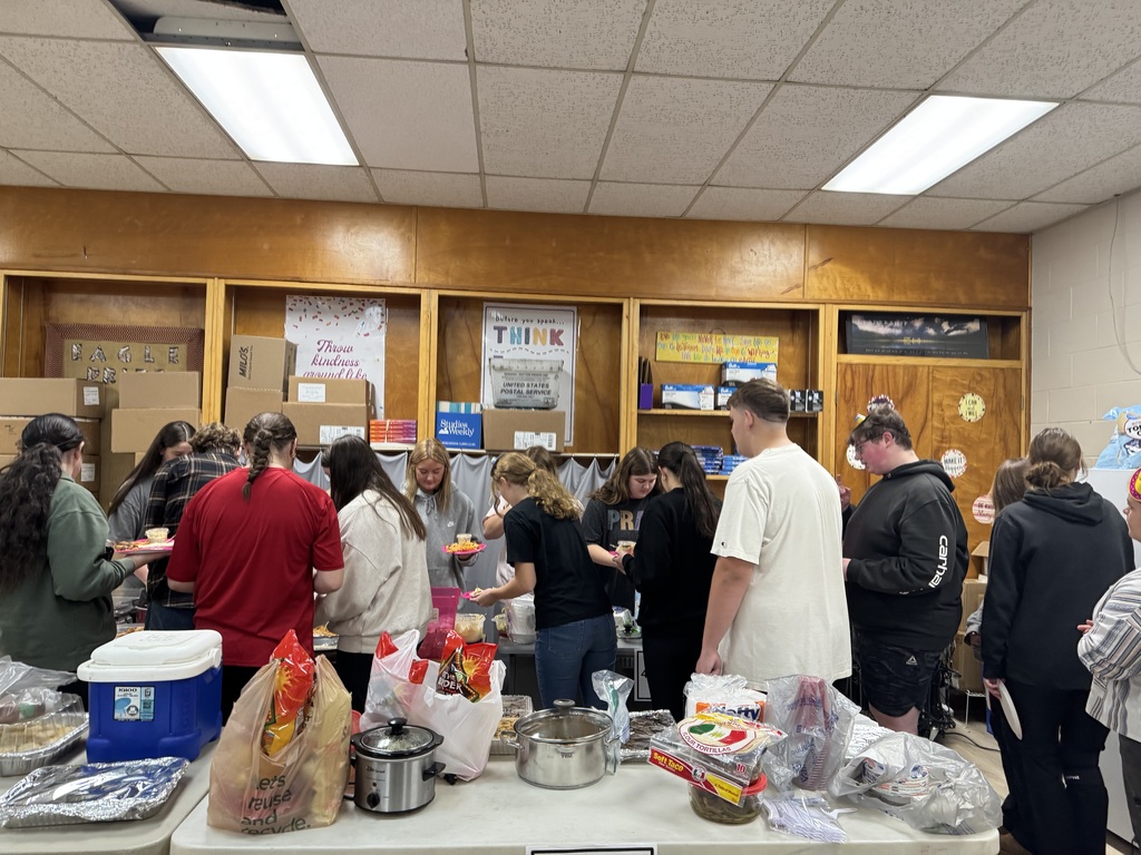 4th period fixing their plates