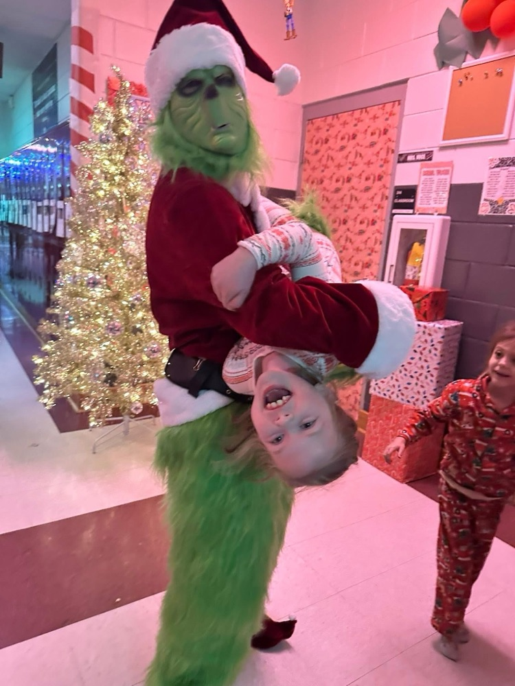 grinch visits WPI