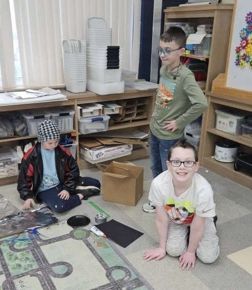 Building solar ovens