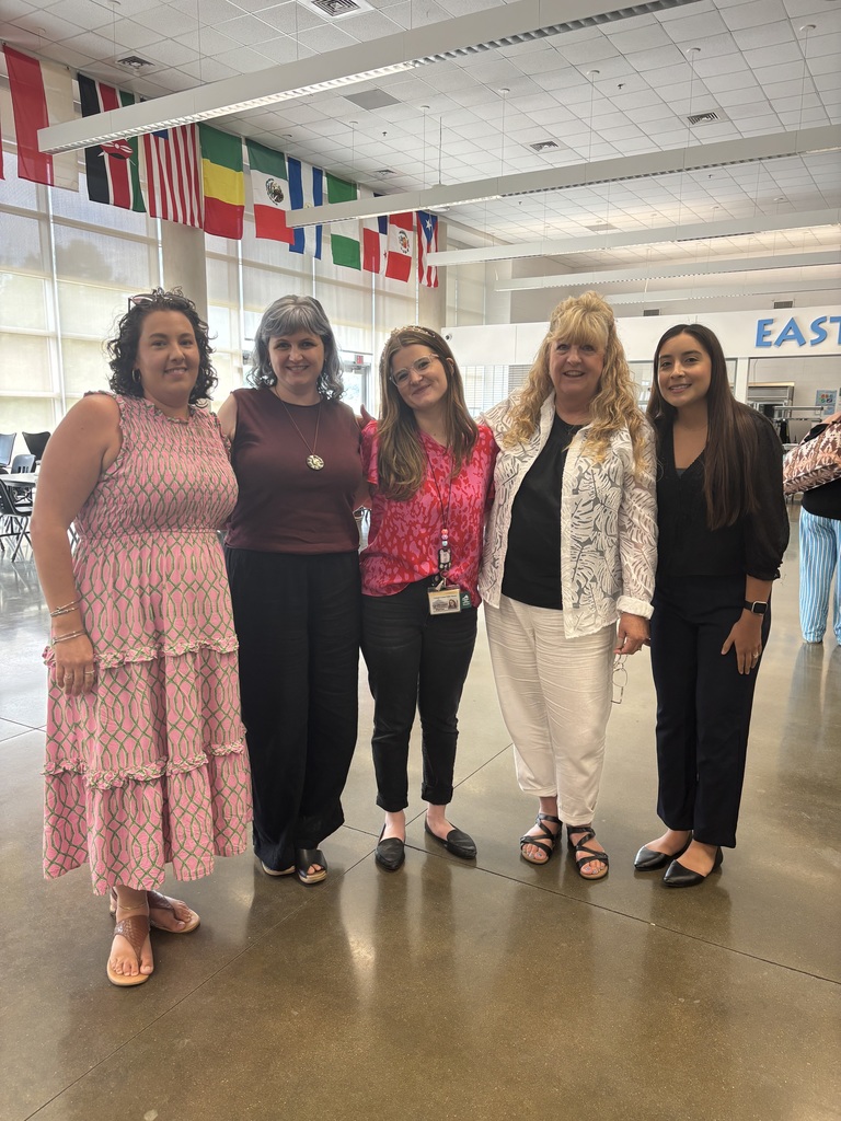 AGR New teachers standing for a picture