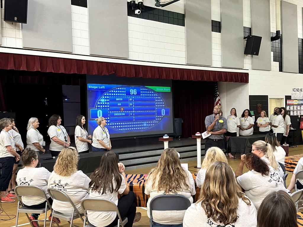 Family Feud competition