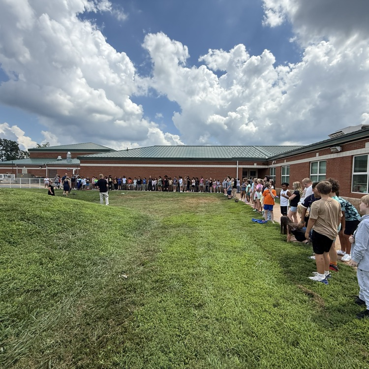AGR fifth graders today experience the annual Mentos and Coke experiment to go along with their studies on the scientific method!